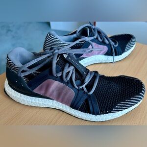 Stella McCartney X Adidas Ultraboost - Smoked Pink in Black - 8.0 - Excellent